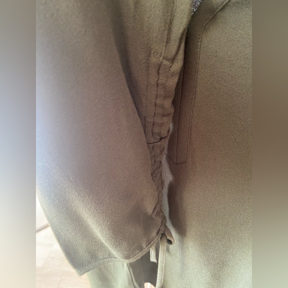 J.CREW POINT SUR Blouse Drapey Open V-Neck Long Sleeve Ruched Flowy Green J6240 - Picture 8 of 10